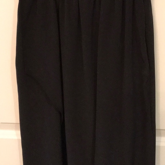 Versatile black silk mid-length dress - Picture 3 of 6